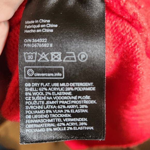 Red off the shoulder-fold over H&M sweater - size xs - Picture 4 of 5